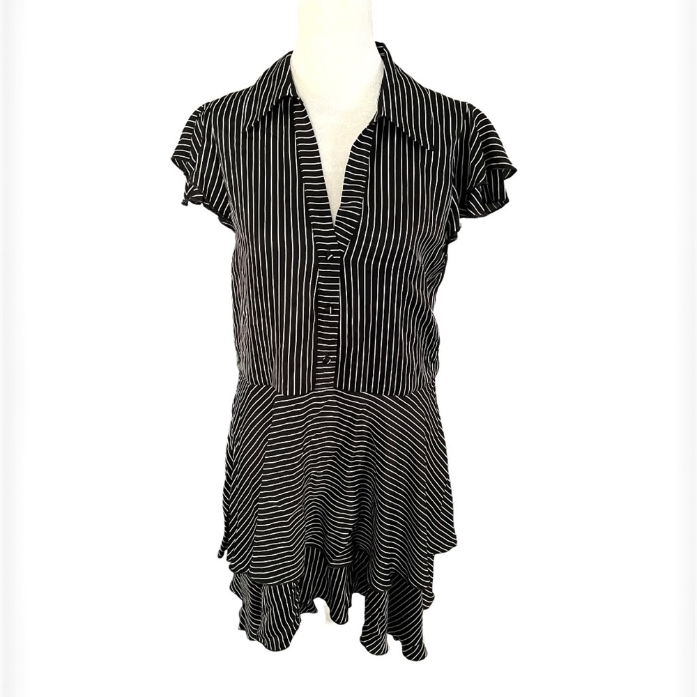 Alice + Olivia Black and White Striped Mini Dress Size 4 Front button